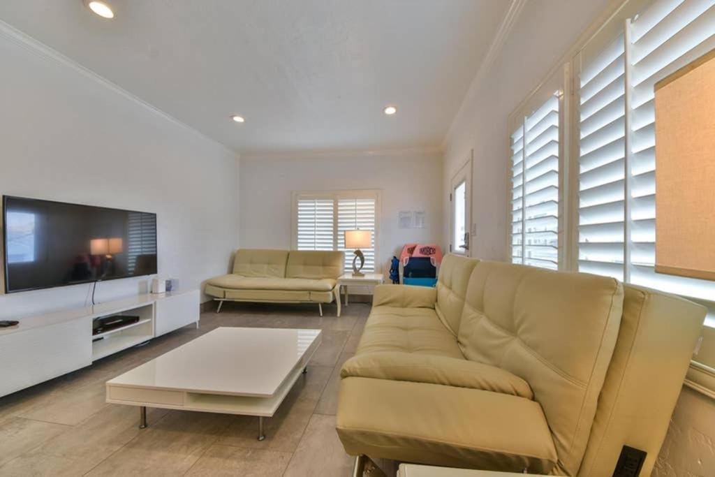 1000#1 Contemporary Home W/ Parking, Grill, & Ac! Newport Beach Eksteriør billede