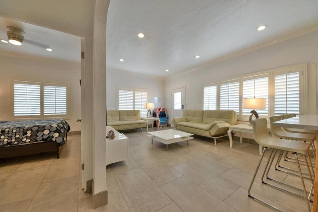 1000#1 Contemporary Home W/ Parking, Grill, & Ac! Newport Beach Eksteriør billede